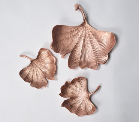 Lacquered Aluminium Leaf-Shaped Décor Plates (set of 3)