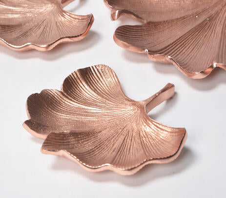 Lacquered Aluminium Leaf-Shaped Décor Plates (set of 3)