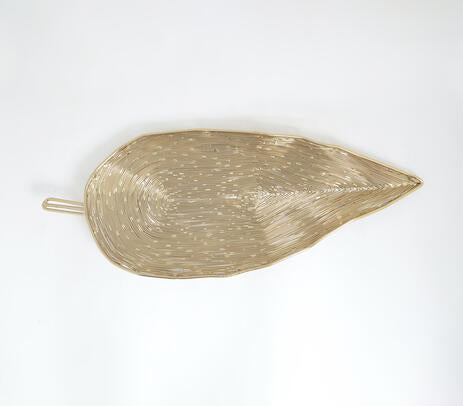 Handcrafted Banyan Leaf Structured Tray